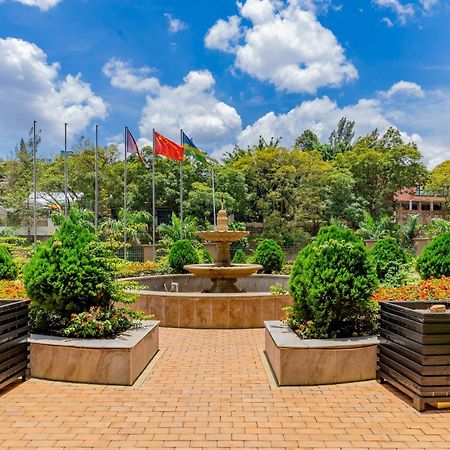 M Hotel Kigali Bagian luar foto