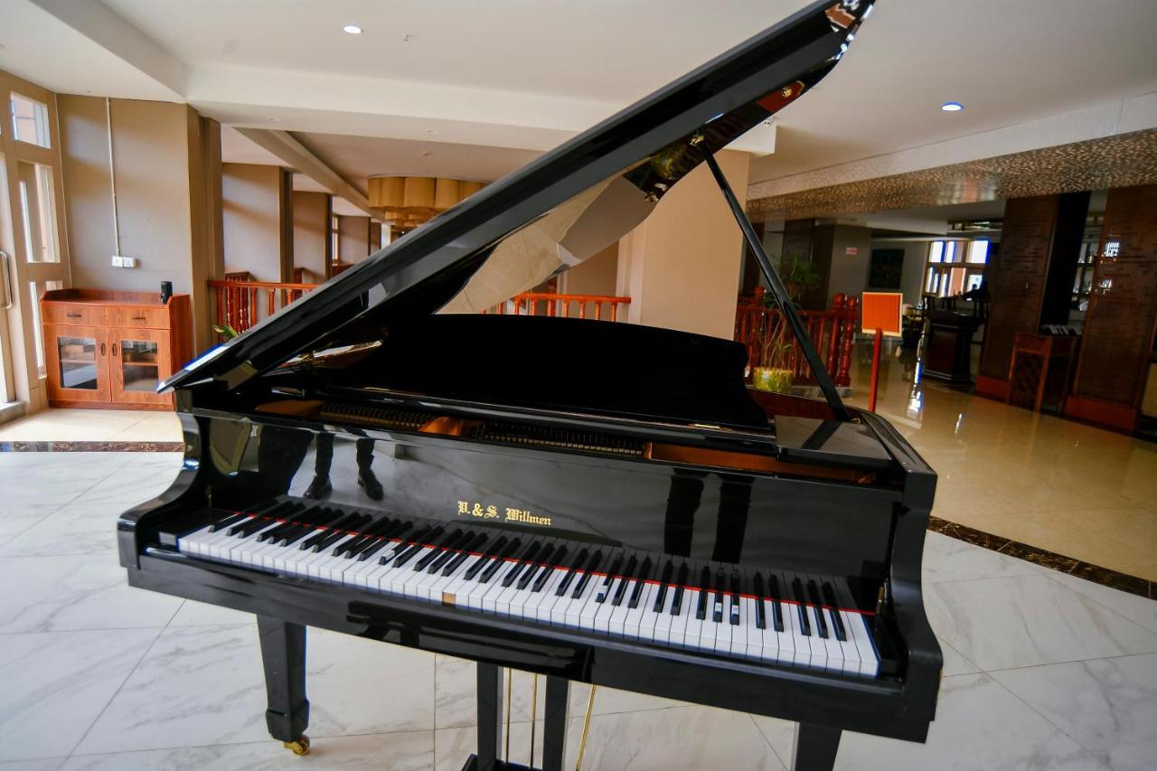 M Hotel Kigali Bagian luar foto
