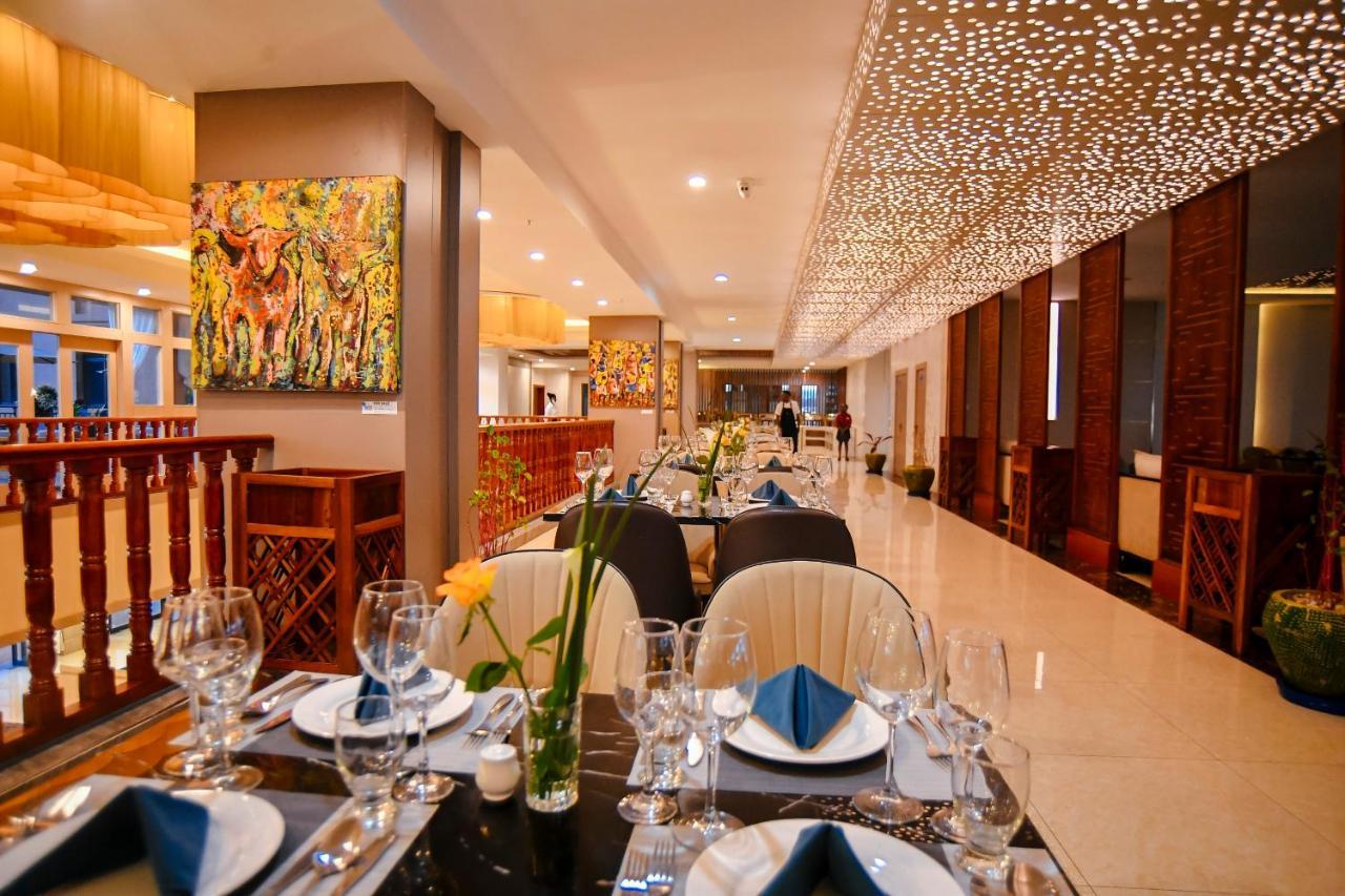 M Hotel Kigali Bagian luar foto