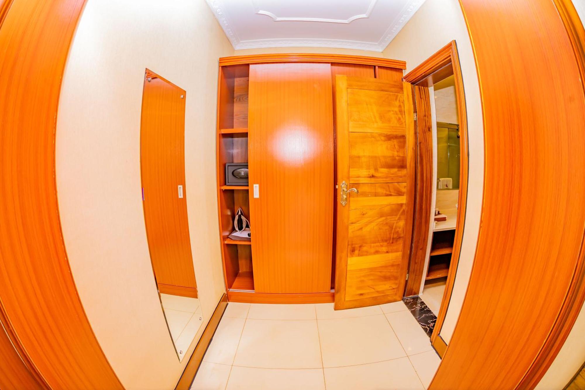 M Hotel Kigali Bagian luar foto