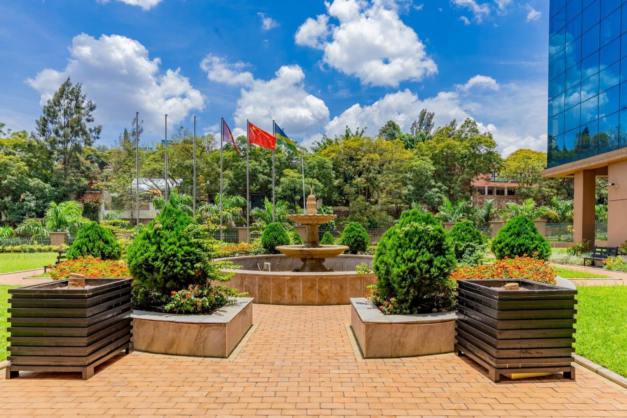 M Hotel Kigali Bagian luar foto