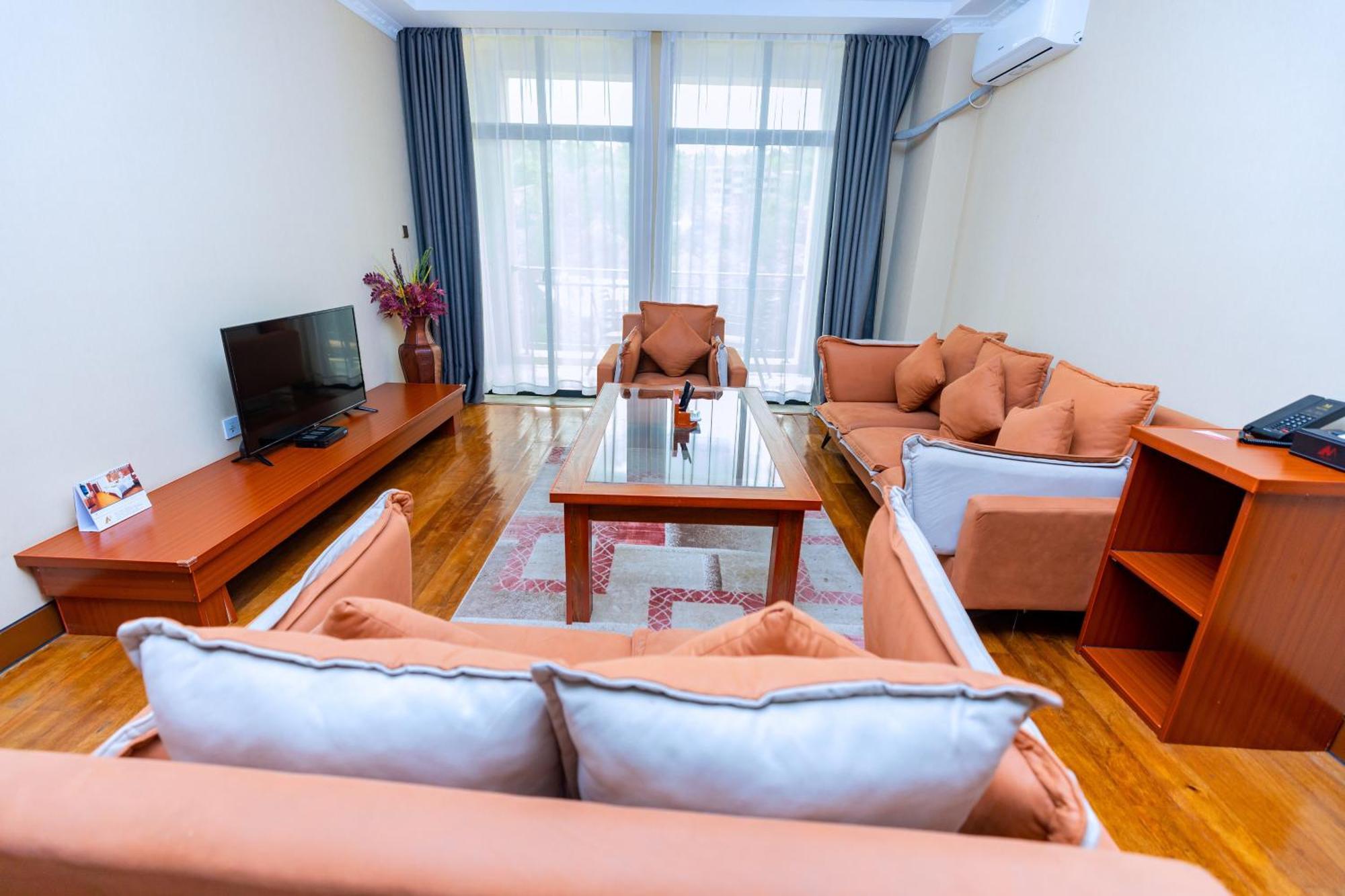 M Hotel Kigali Bagian luar foto